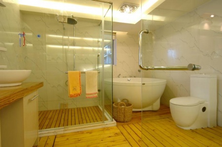 Visiter un showroom de salle de bains, les avantages pour votre projet