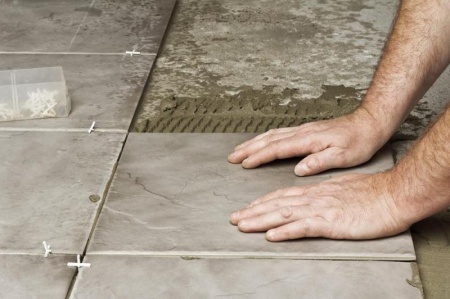 La pose de carrelage r&eacute;ussie : techniques et conseils d'expert